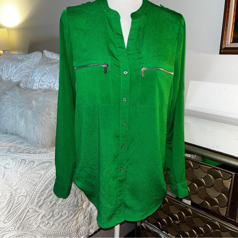 Calvin Klein top. Silky appearance. Green. Size Medium.